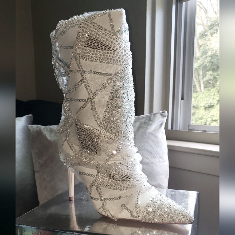 NWT Showstopper White Booties Lace & Diamond Sparkling Mid Boots one of a kind - Picture 7 of 16